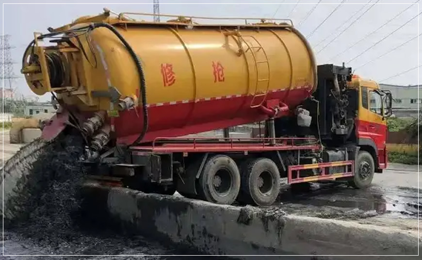 洪梅镇沉淀池清理案例